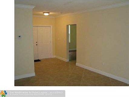 4th image of 3400 SW 12th Ct