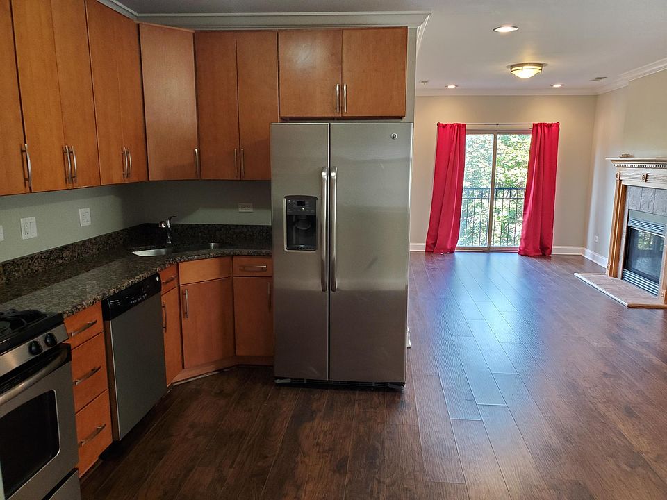 2nd image of 3175 W Monroe St APT 2