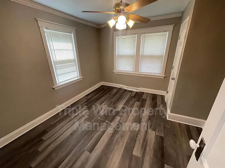 9425 Burdella Ave — Photo 17