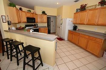4th image of 1411 W River Ct
