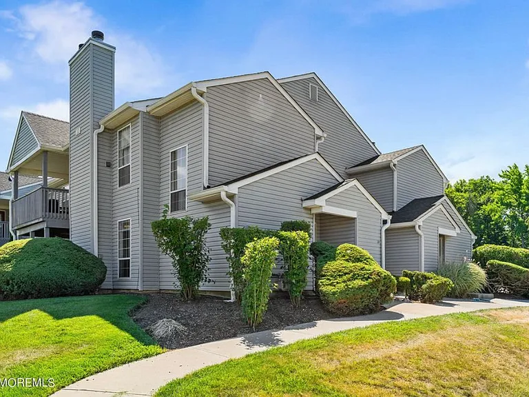 339 Yorkshire Pl — Photo 22