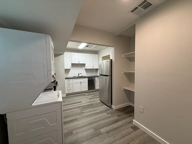 1509 E Roosevelt St #4 — Photo 6