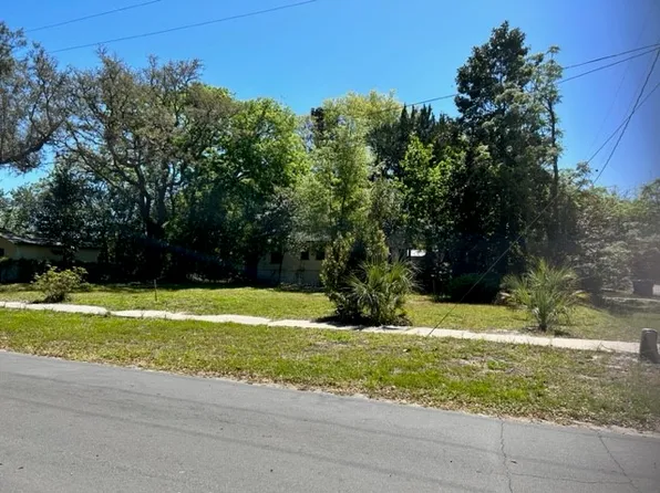 1116 Elm St, Fernandina Beach, FL 32034