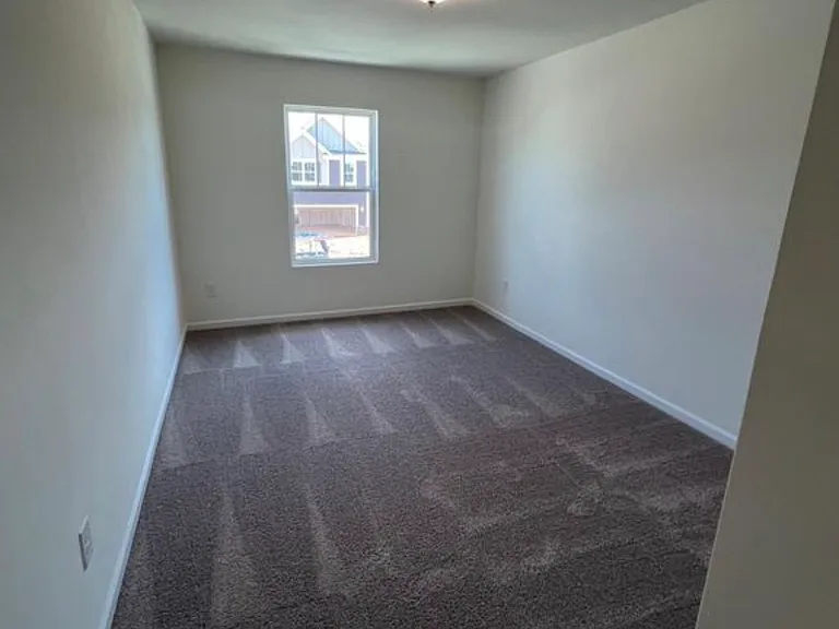 2725 Aubrey St — Photo 25