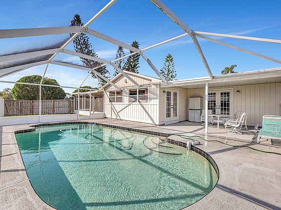 5th image of 4665 SW Savona Boulevard