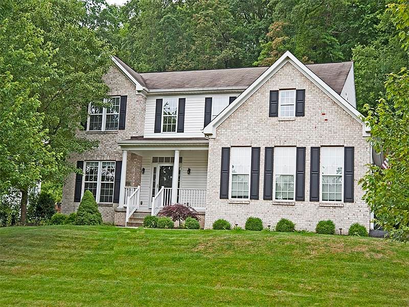 1st image of 160 Hunter Dr