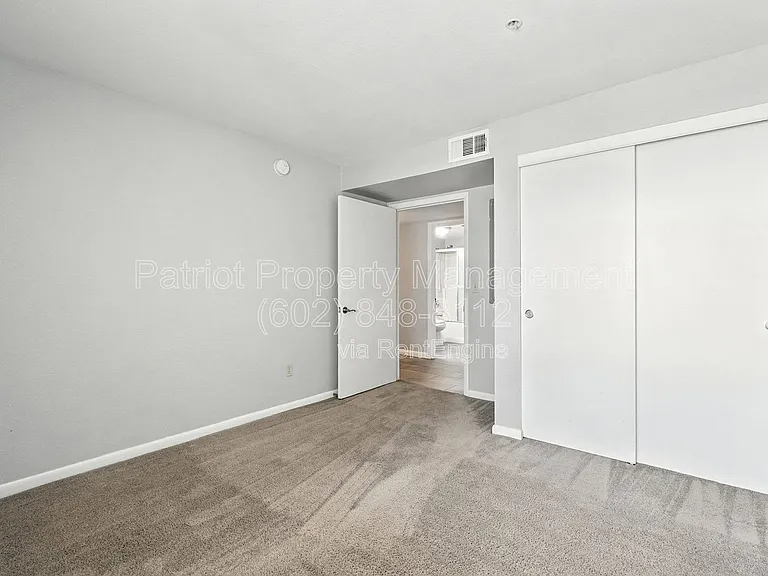 1005 E 8th St #2007 — Photo 30