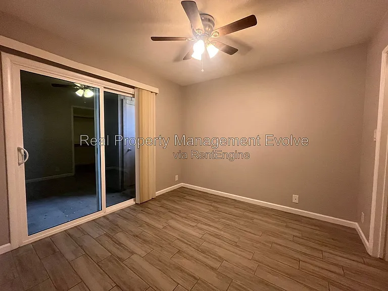 408 W Blackhawk Dr #1 — Photo 22