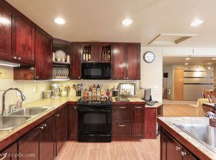 302 Christopher St, Molalla, OR 97038