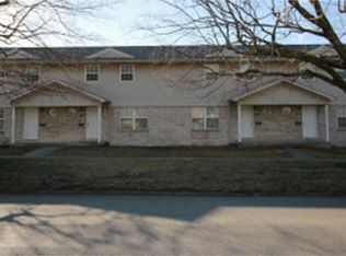 108 N 11th St #116, Mattoon, IL 61938