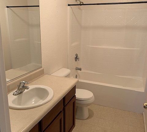 5th image of 2107 W Tudor Ln