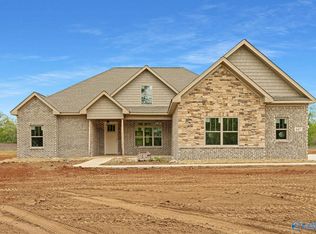 645 Walt Campbell Rd, Hazel Green, AL 35750