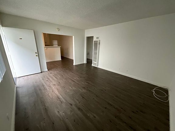 5th image of 348-356 W Mountain View Ave #354