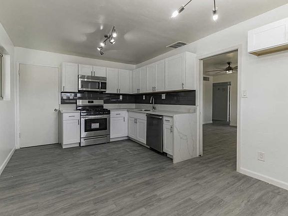 4th image of 2850 W Orchid Ln