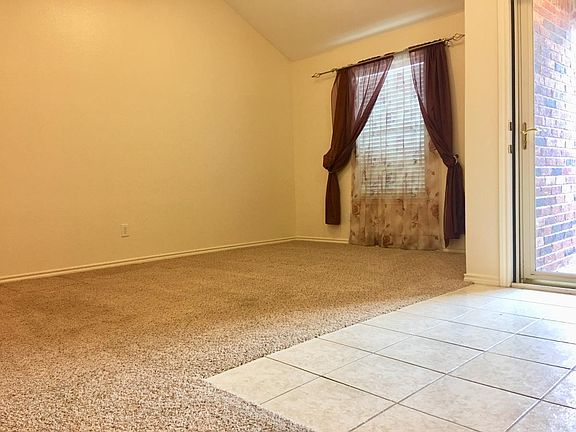 Formal living/dining room