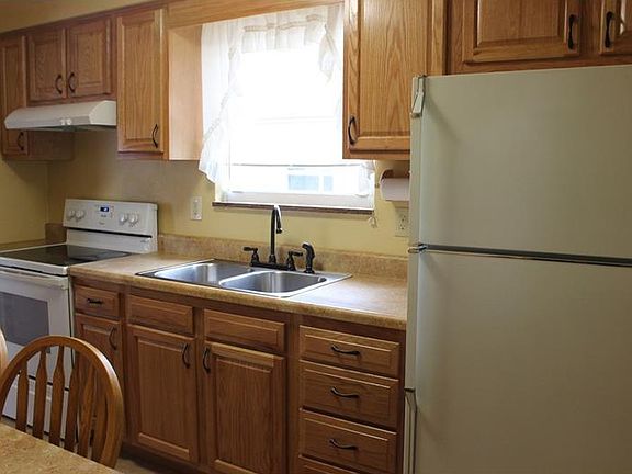 4th image of 327 Bost Dr