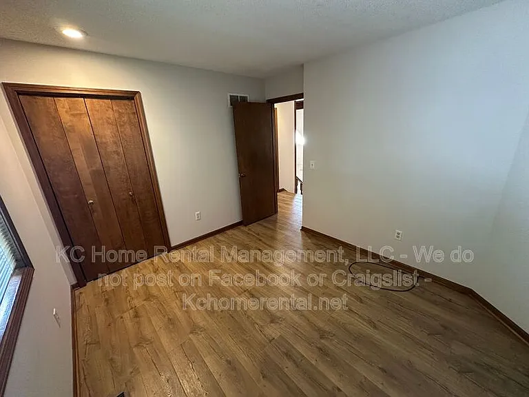 6251 Rene St — Photo 24