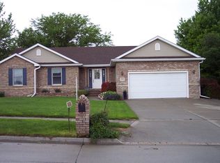 2703 W 43rd St, Kearney, NE 68845