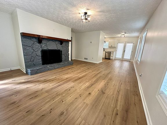 Living room / Dining room View