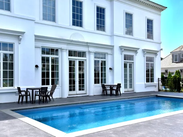 5041 Grosvenor Avenue image 2 of 4