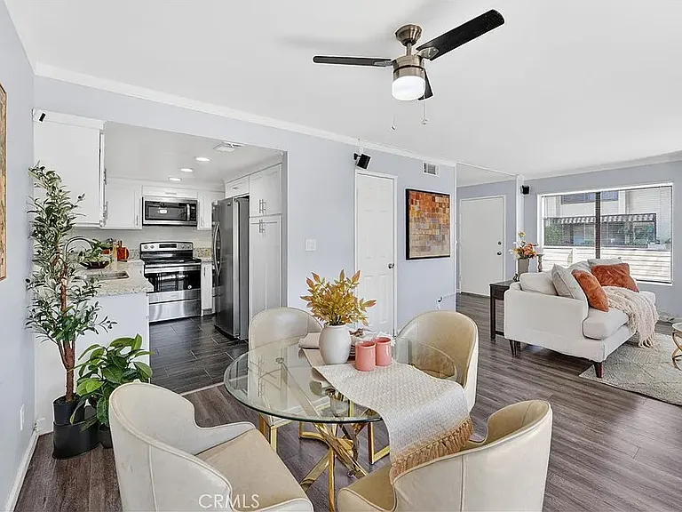 803 E Victoria St #138 — Photo 2