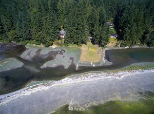 10815 Olallie Ln NE, Bainbridge Island, WA