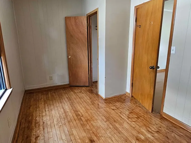 887 Rose Ave E #A — Photo 4