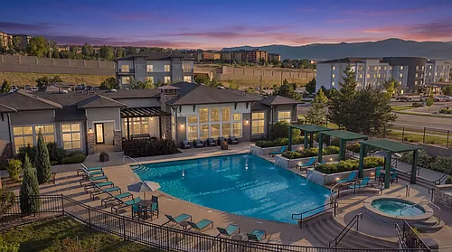HiLine at Littleton Commons Photo 1