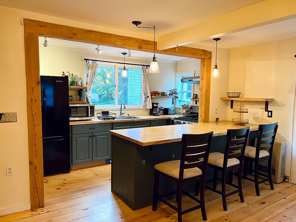 Kitchen / Dining