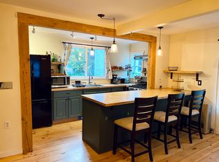 9 Holland Pl UNIT 1, Topsham, ME 04086