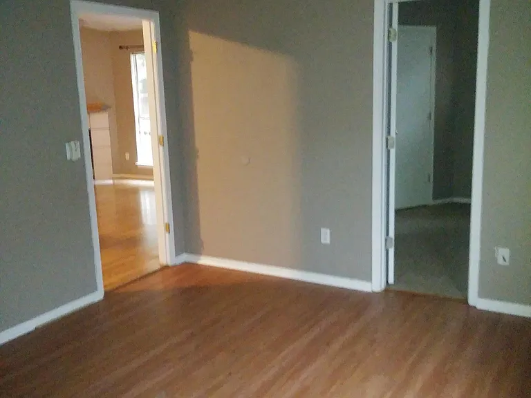 1505 Crescent St — Photo 16
