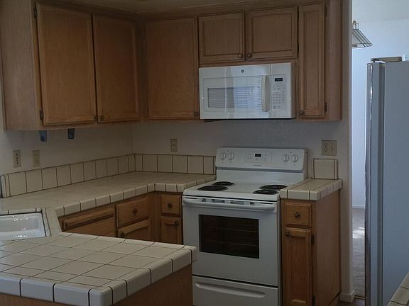 4th image of 4709 Laguna West Way
