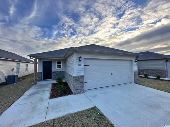 121 Jonathan Dr, Odenville, AL 35120