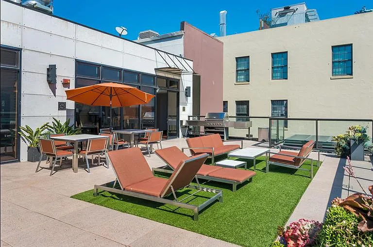 Roof-top lounge and barbeque