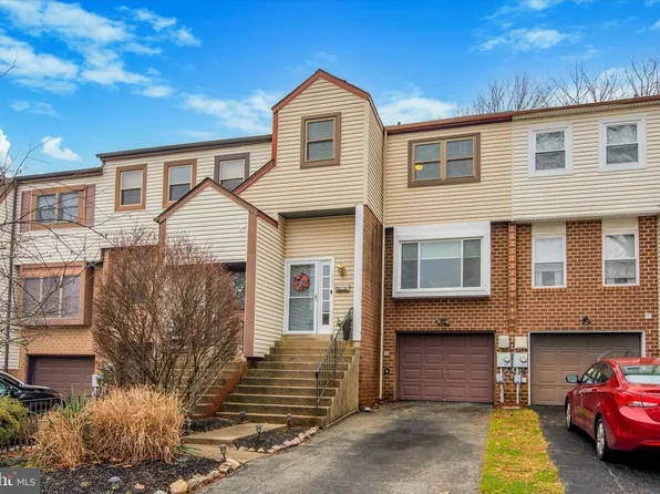 207 Birch Dr, Lafayette Hill, PA 19444