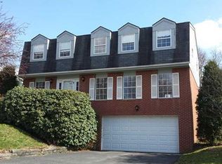 576 Monticello Dr, Delmont, PA