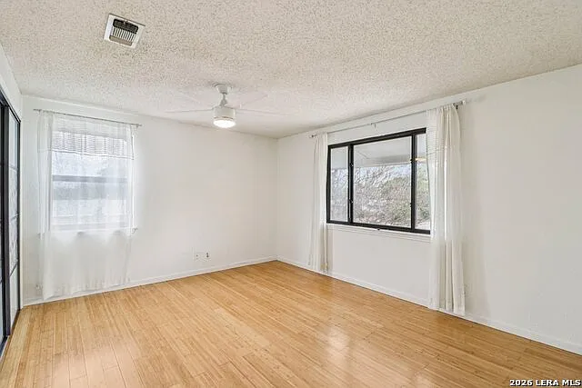 302 Weathercock Ln — Photo 16