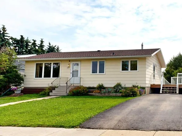 4111 W 61st St, Stettler, AB T4K 1H1