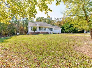 800 Raintree Ct, Randleman, NC 27317