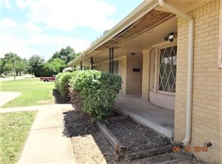 2401 N Roosevelt St, Wichita, KS 67220