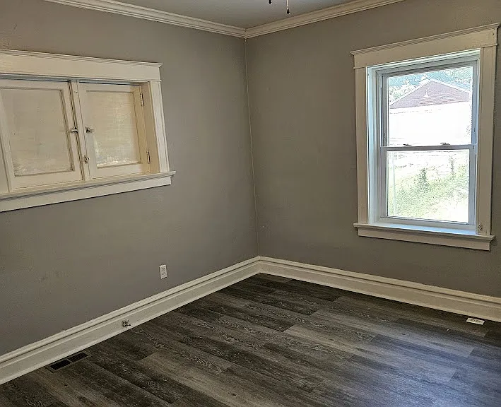 8523 Drury Ln — Photo 6