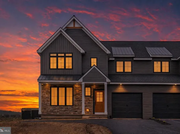 27 Lausch Rd, Denver, PA 17517