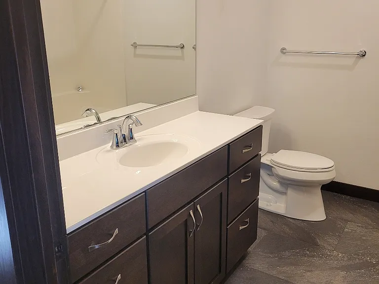 1929 Cypress Ct NE #8 — Photo 10