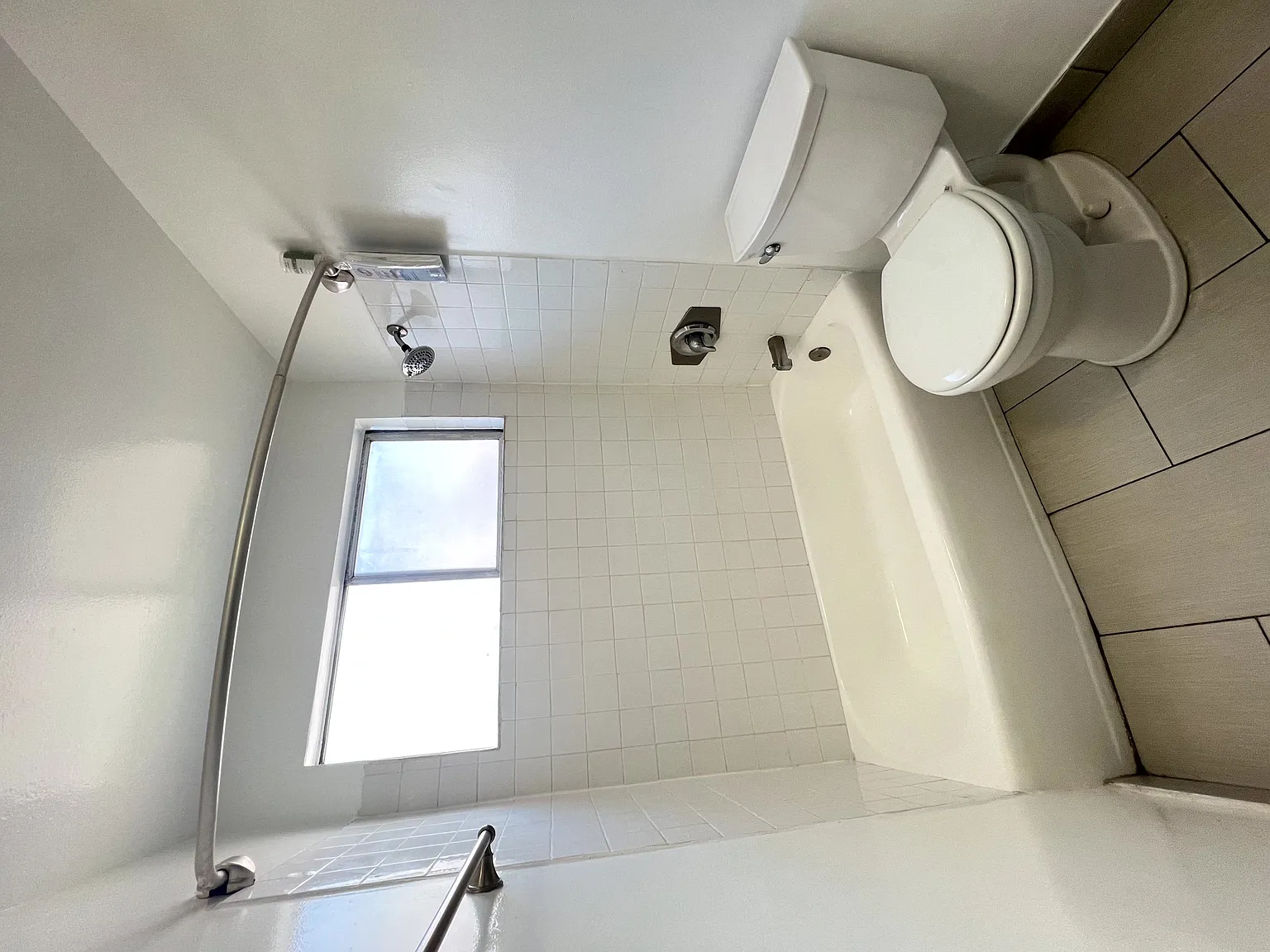 3704 Midvale Ave — Photo 2