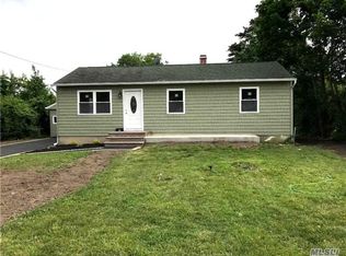 136 Garden City St, Bay Shore, NY 11706