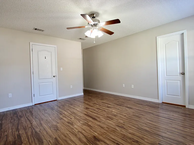 3151 Forrest Ave — Photo 16