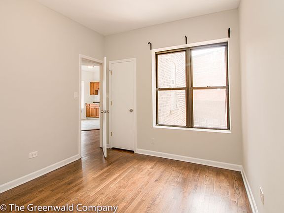 3rd image of 839 N Sacramento Blvd