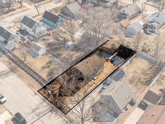 5th image of 212 12th St NW