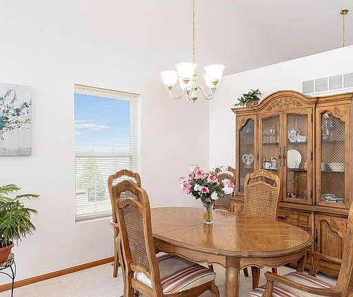 3rd image of 7401 Fordham Ln