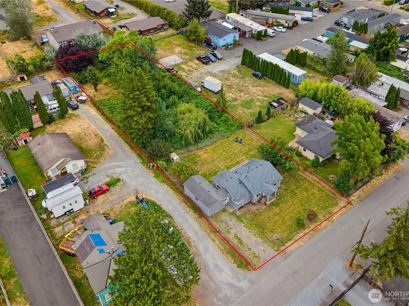 216 4th Avenue SW, Pacific, WA 98047